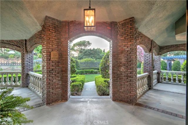 1016 Briarcliff Road, Monrovia, CA 91016