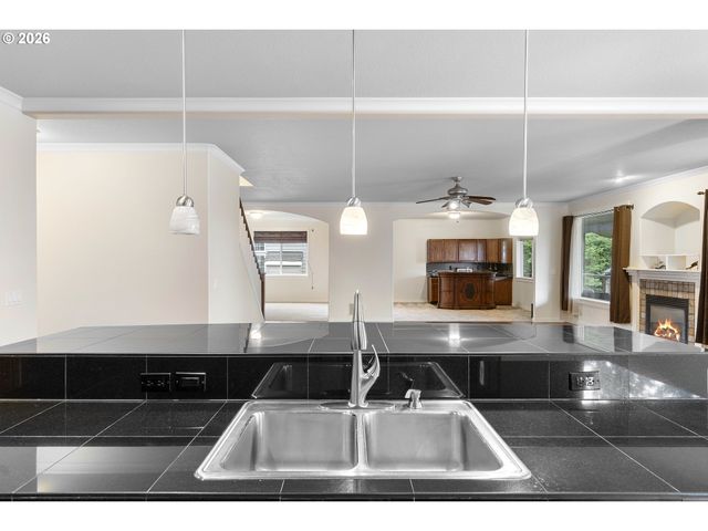 14822 Se NATALYA St, Happy Valley, OR 97086