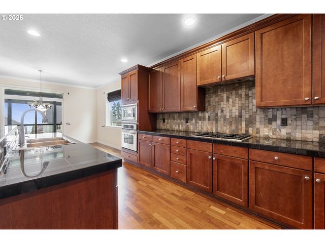 14822 Se NATALYA St, Happy Valley, OR 97086