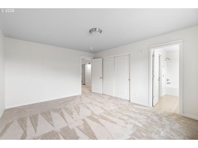 14822 Se NATALYA St, Happy Valley, OR 97086