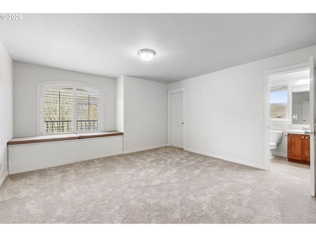 14822 Se NATALYA St, Happy Valley, OR 97086