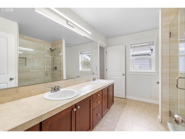 14822 Se NATALYA St, Happy Valley, OR 97086