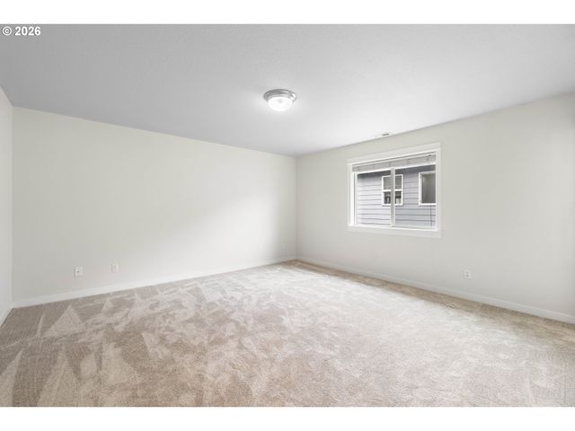 14822 Se NATALYA St, Happy Valley, OR 97086