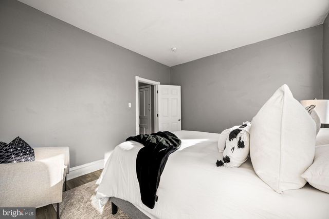 2427 N HOLLYWOOD ST, Philadelphia, PA 19132