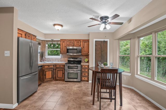 5520 Henley Street, Santa Fe, TX 77510