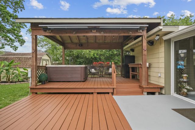 5520 Henley Street, Santa Fe, TX 77510