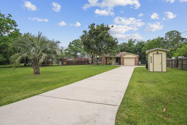 5520 Henley Street, Santa Fe, TX 77510
