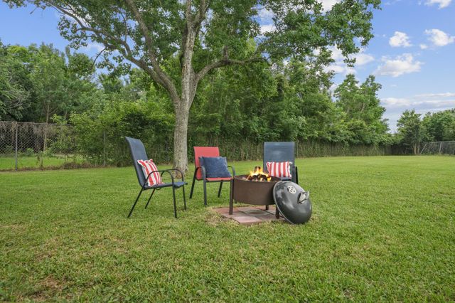 5520 Henley Street, Santa Fe, TX 77510