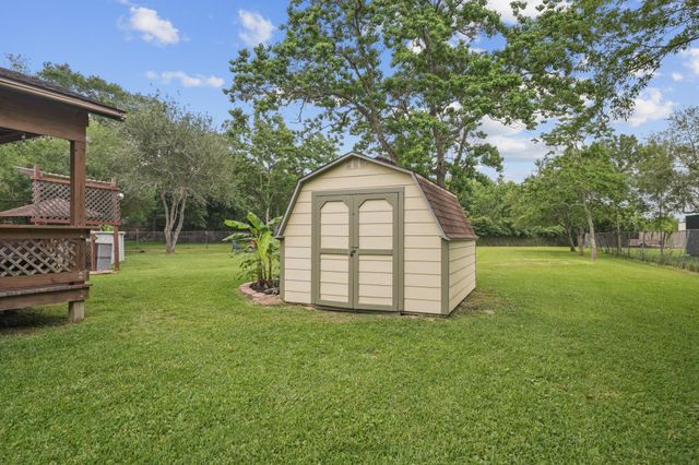 5520 Henley Street, Santa Fe, TX 77510