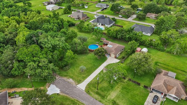 5520 Henley Street, Santa Fe, TX 77510