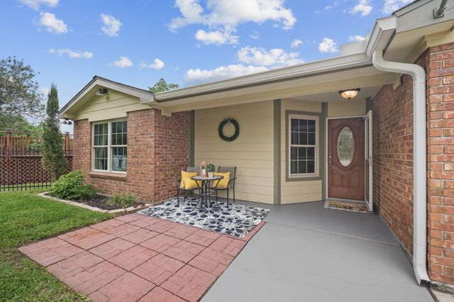 5520 Henley Street, Santa Fe, TX 77510