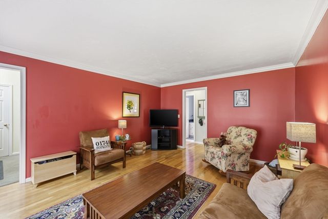 201 Spring St, Hopkinton, MA 01748