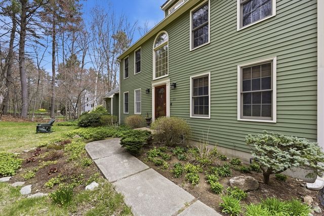 201 Spring St, Hopkinton, MA 01748