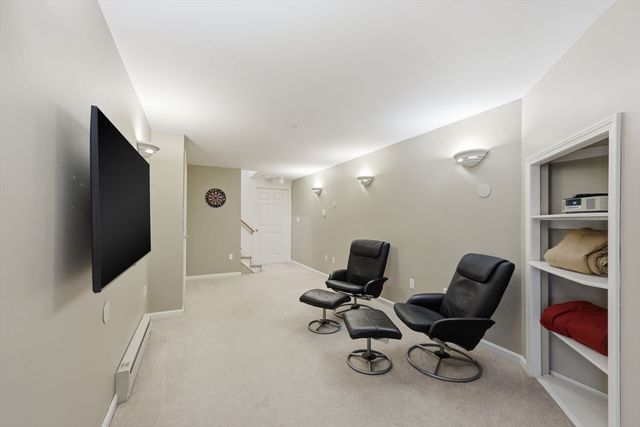 201 Spring St, Hopkinton, MA 01748