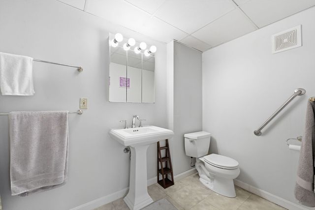 201 Spring St, Hopkinton, MA 01748
