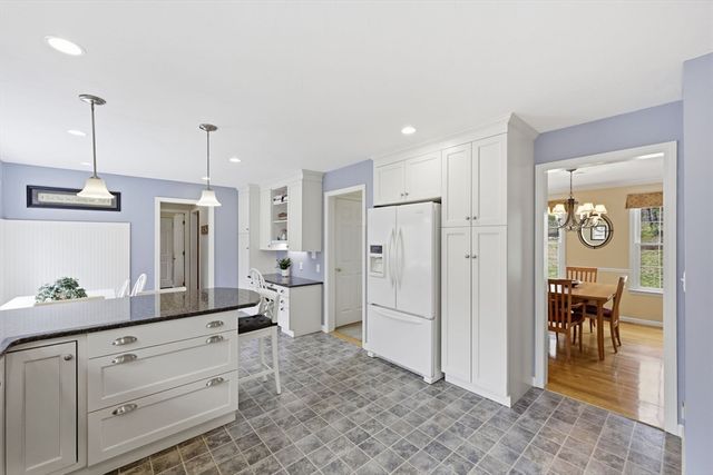 201 Spring St, Hopkinton, MA 01748