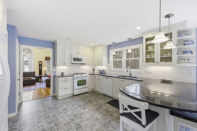 201 Spring St, Hopkinton, MA 01748