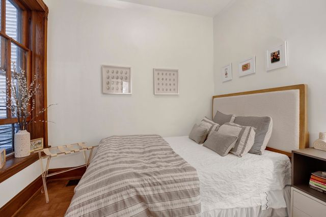 2458 N Burling Street 1, Chicago, IL 60614