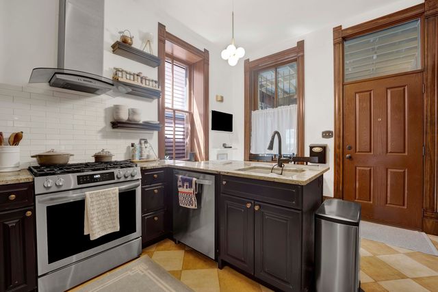 2458 N Burling Street 1, Chicago, IL 60614