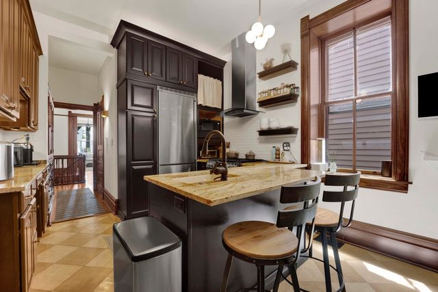 2458 N Burling Street 1, Chicago, IL 60614