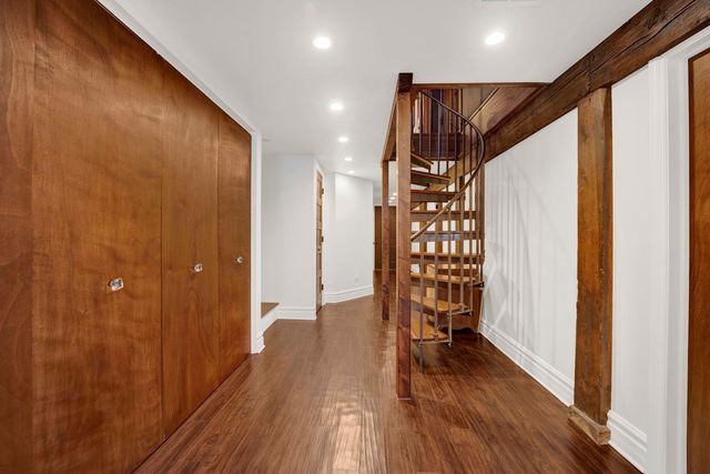 2458 N Burling Street 1, Chicago, IL 60614