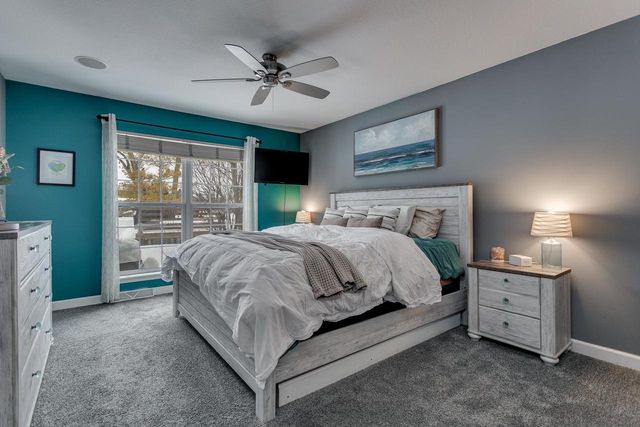 1427 W STARVIEW DRIVE, Appleton, WI 54913