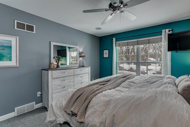 1427 W STARVIEW DRIVE, Appleton, WI 54913