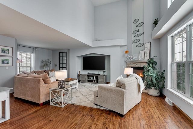 1427 W STARVIEW DRIVE, Appleton, WI 54913