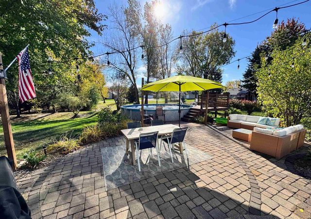 1427 W STARVIEW DRIVE, Appleton, WI 54913