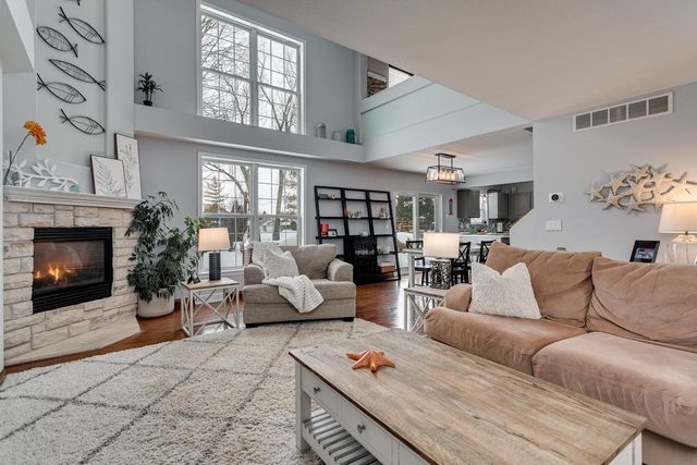 1427 W STARVIEW DRIVE, Appleton, WI 54913