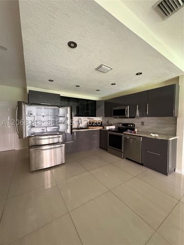 5725 Tuscany Way, Tamarac, FL 33321