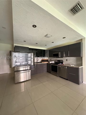 5725 Tuscany Way, Tamarac, FL 33321