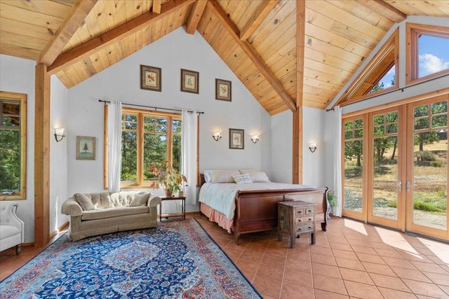 125 Old Orchard, Weaverville, CA 96093