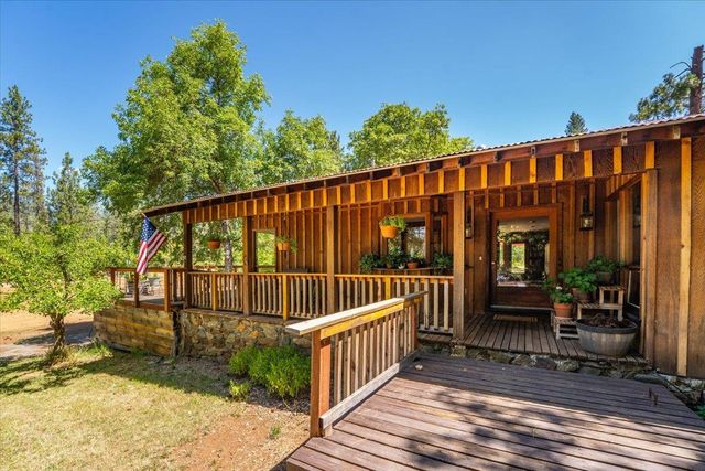 125 Old Orchard, Weaverville, CA 96093