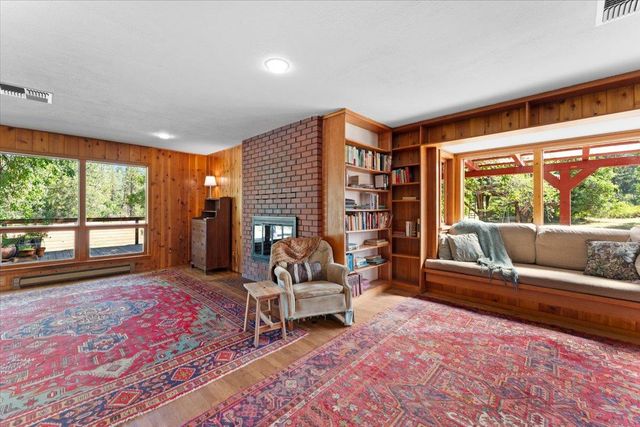 125 Old Orchard, Weaverville, CA 96093