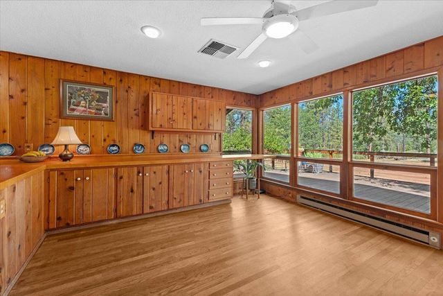 125 Old Orchard, Weaverville, CA 96093