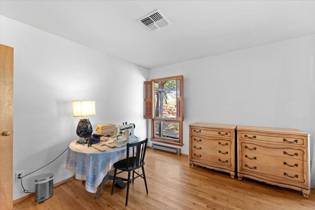 125 Old Orchard, Weaverville, CA 96093