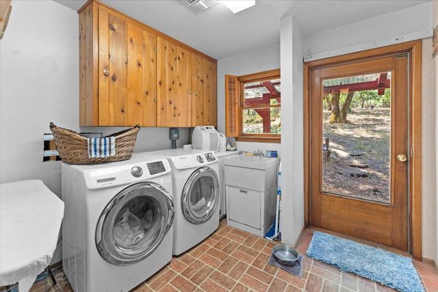 125 Old Orchard, Weaverville, CA 96093