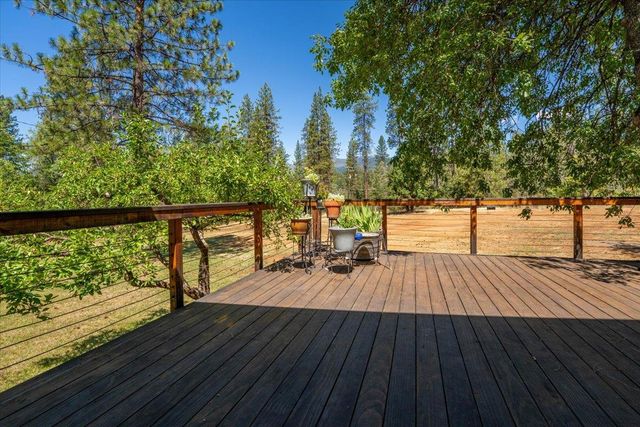 125 Old Orchard, Weaverville, CA 96093