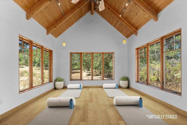 125 Old Orchard, Weaverville, CA 96093