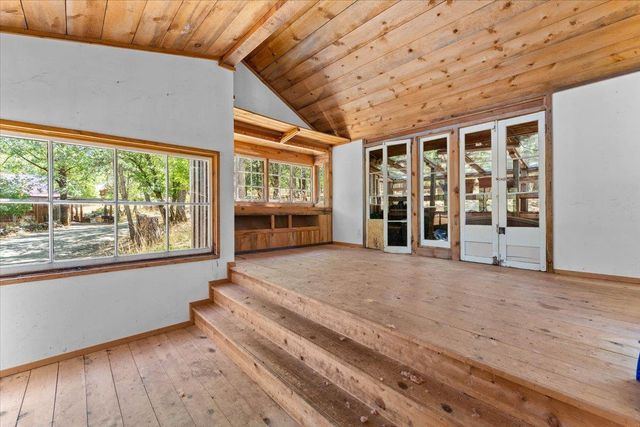 125 Old Orchard, Weaverville, CA 96093