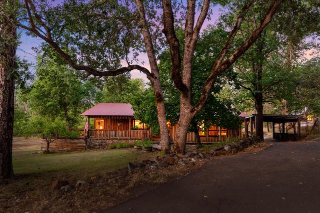 125 Old Orchard, Weaverville, CA 96093