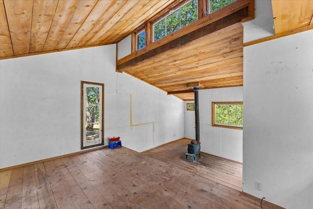 125 Old Orchard, Weaverville, CA 96093