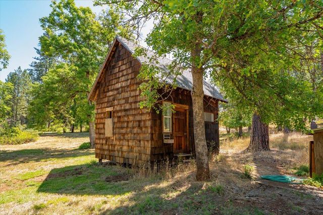 125 Old Orchard, Weaverville, CA 96093