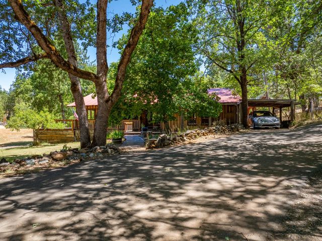 125 Old Orchard, Weaverville, CA 96093