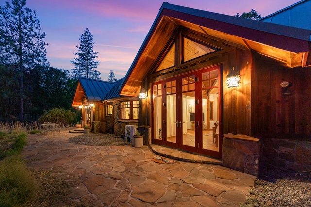 125 Old Orchard, Weaverville, CA 96093