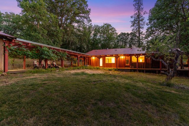 125 Old Orchard, Weaverville, CA 96093