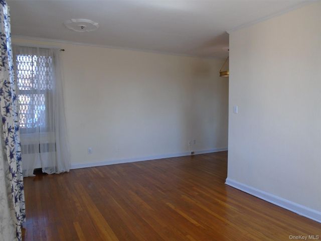 75-20 113th Street 6A, Forest Hills, NY 11375