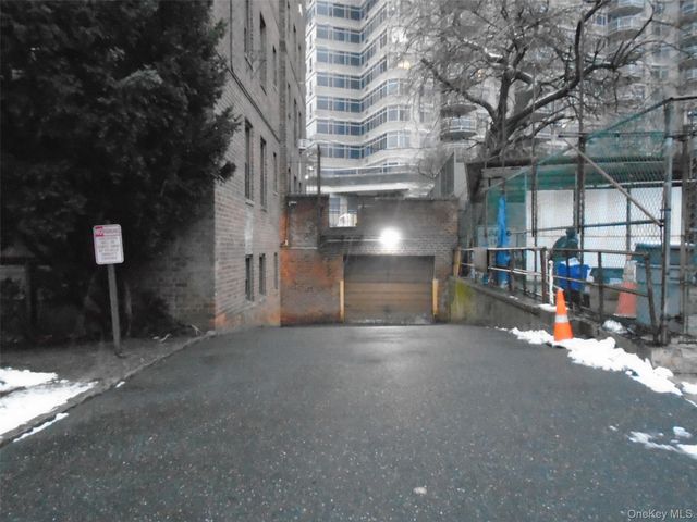 75-20 113th Street 6A, Forest Hills, NY 11375