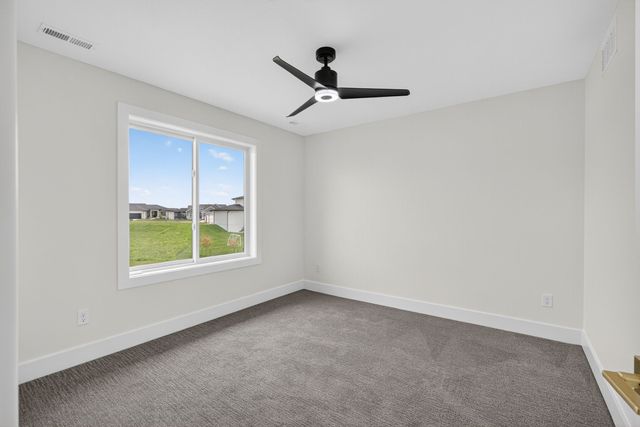 3943 NW 181ST Street, Clive, IA 50325